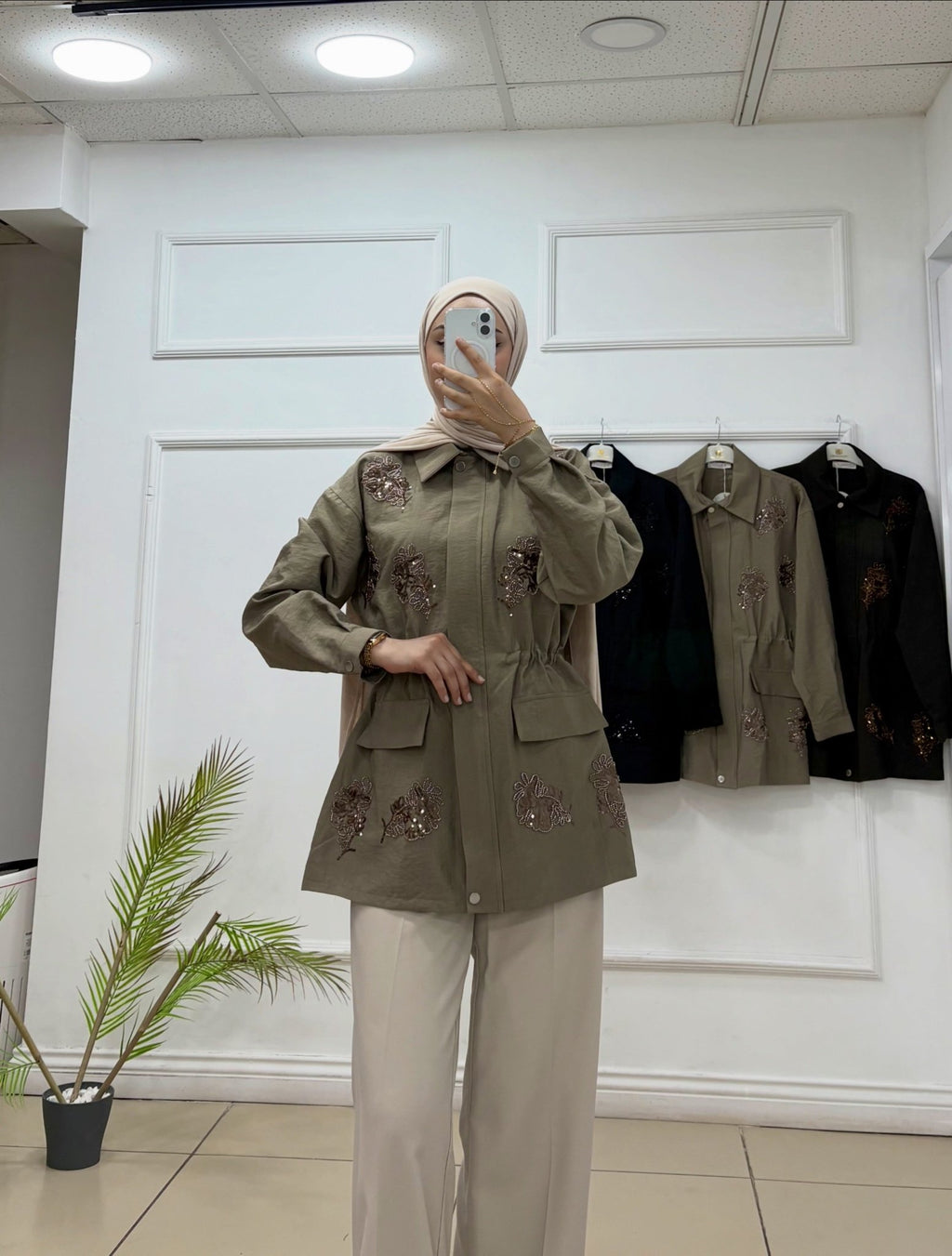 Paraşüt Kumaş Belden Lastikli Taş Detaylı İki Cepli Ceket - Cadde Butik