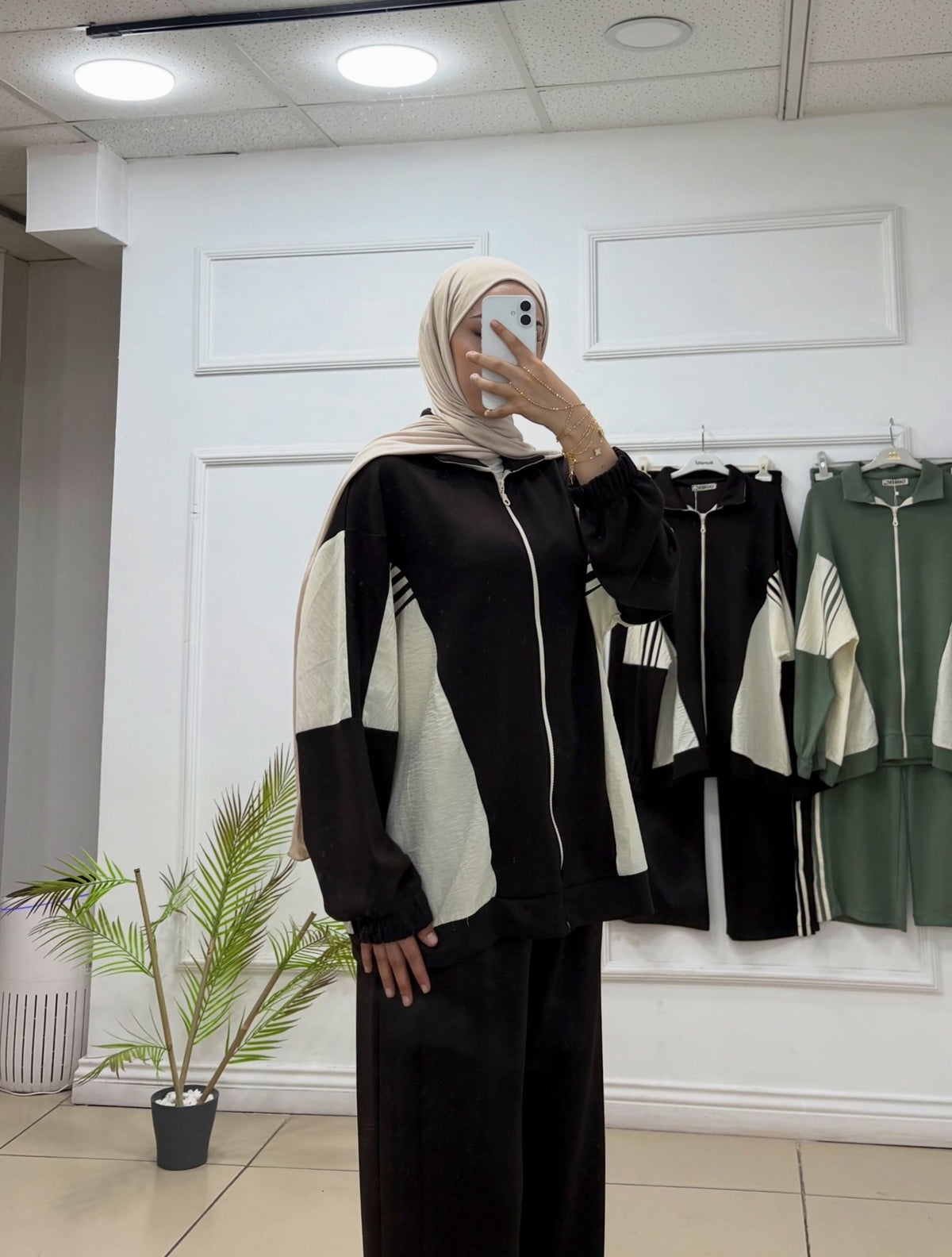 Kolları Çizgili Spor Takım - Cadde Butik