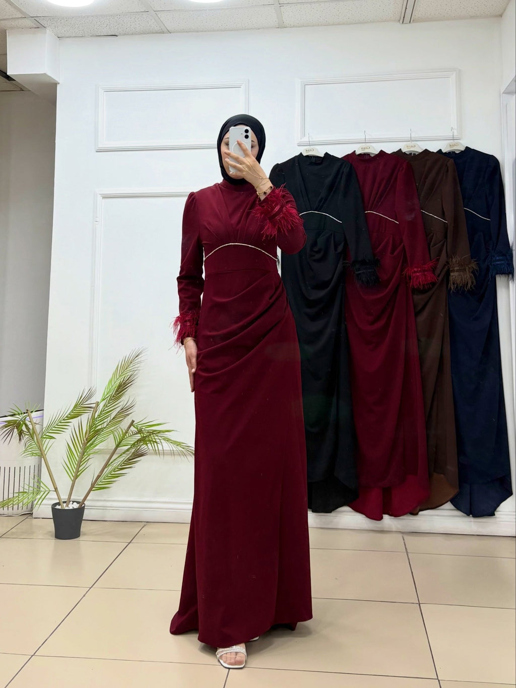 Taş Detaylı Püsküllü Kalem Abiye - Cadde Butik