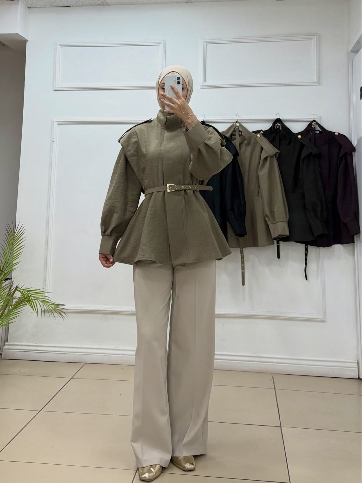 Paraşüt Kumaş Kısa İnce Kemerli Trenç - Cadde Butik