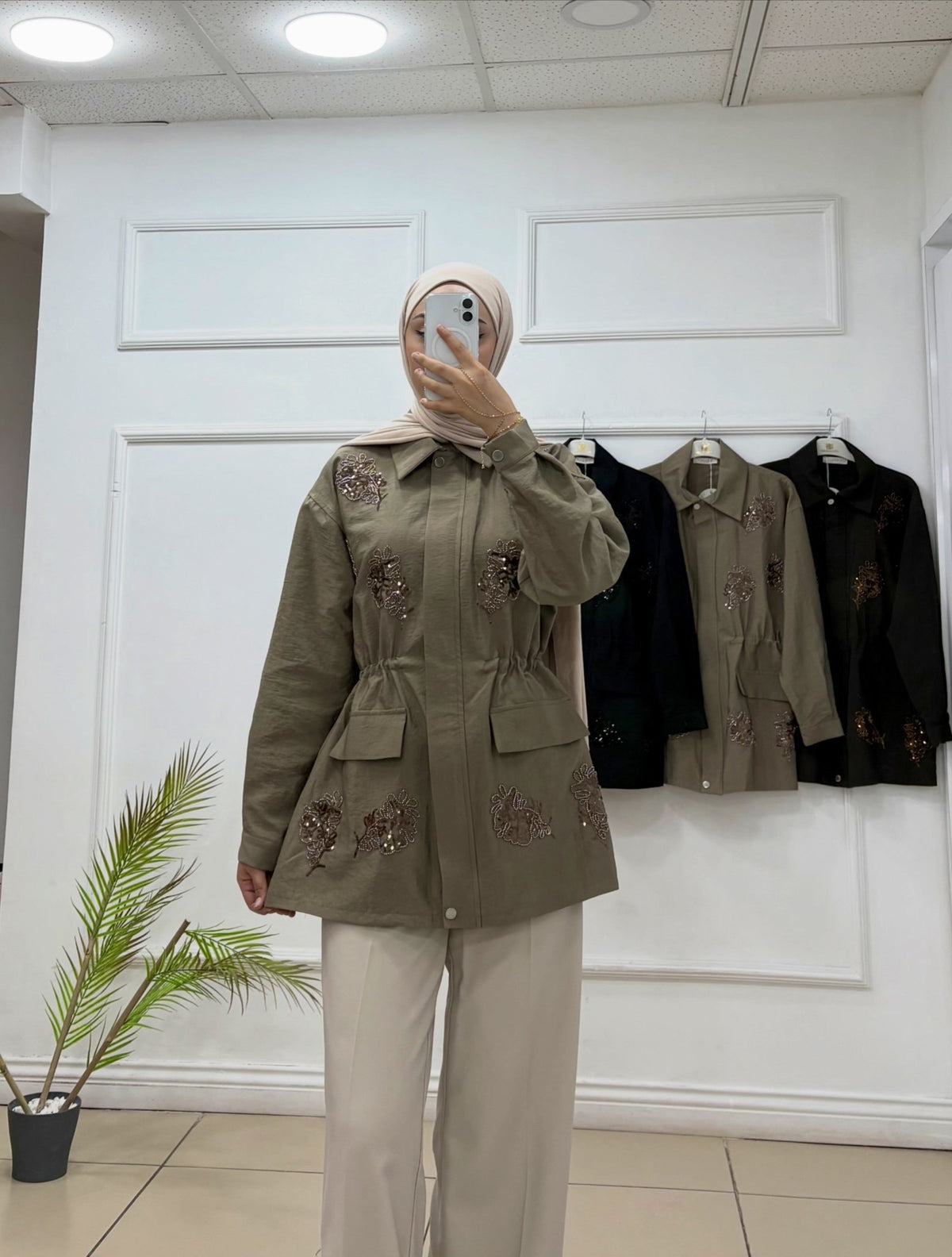 Paraşüt Kumaş Belden Lastikli Taş Detaylı İki Cepli Ceket - Cadde Butik