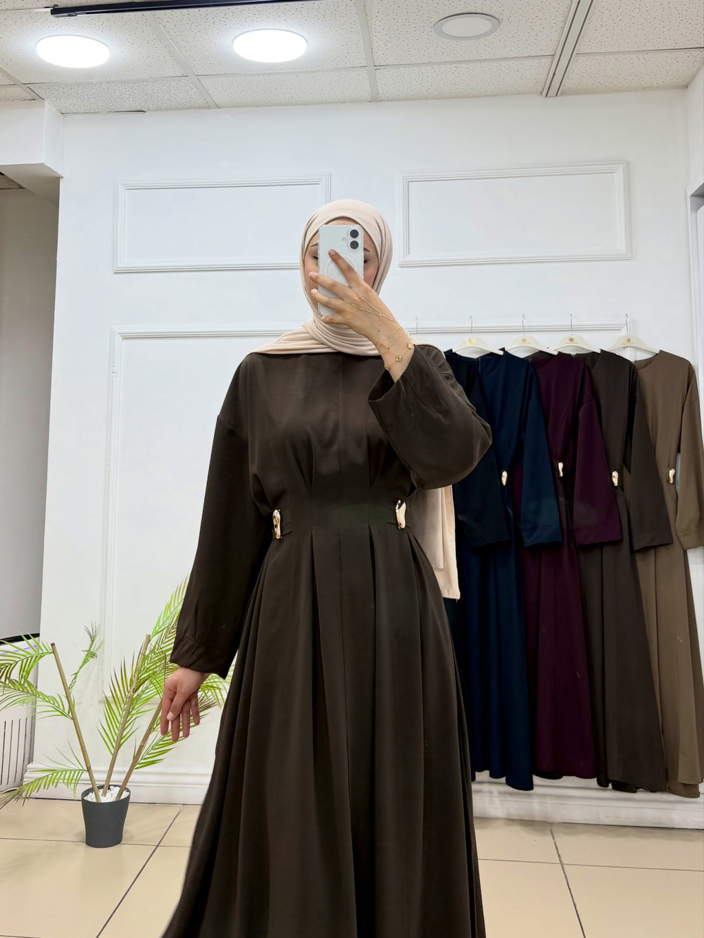 Belden Oturtmalı Kemerli Elbise